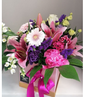 Cutie cu crin,gerbera si lisianthus