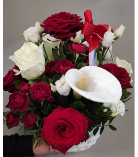 Cosulet cu flori elegante